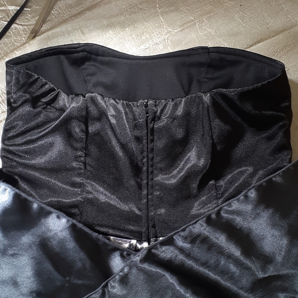 Ruby Rox Strapless Midi Formal - Picture 4 of 8